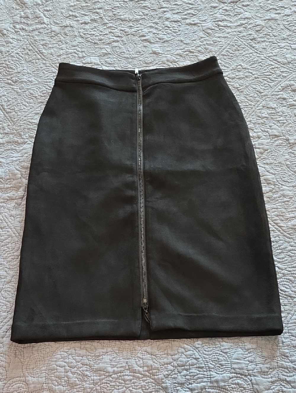 Bar III Black Pencil Skirt with Front Zip Size 8!